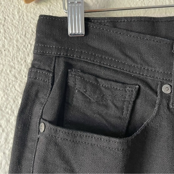 Levi’s 505 Straight Leg Jeans Women’s 8 W29 L34 Black Classic Fit Dark Denim EUC - Picture 8 of 15